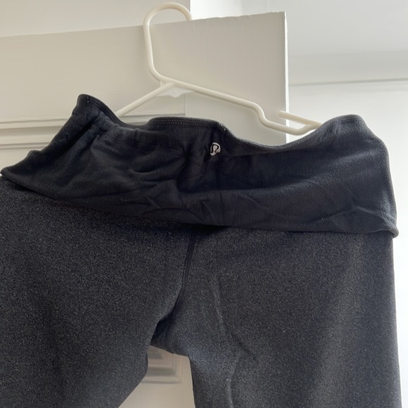 Lululemon heather grey fold over waist leggings 6 - Picture 6 of 7